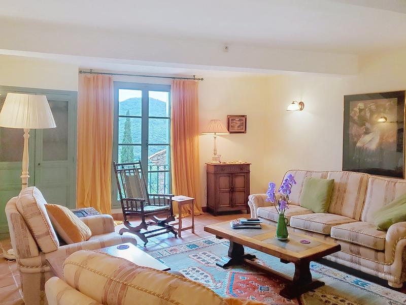 Maison - 140 m² - 10 pièces