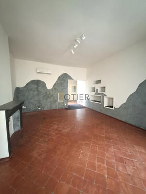 Appartement - 100 m² - 4 pièces