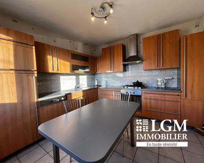 Maison - 95 m² - 4 pièces