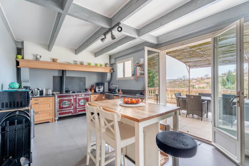 Maison - 180 m² - 5 pièces