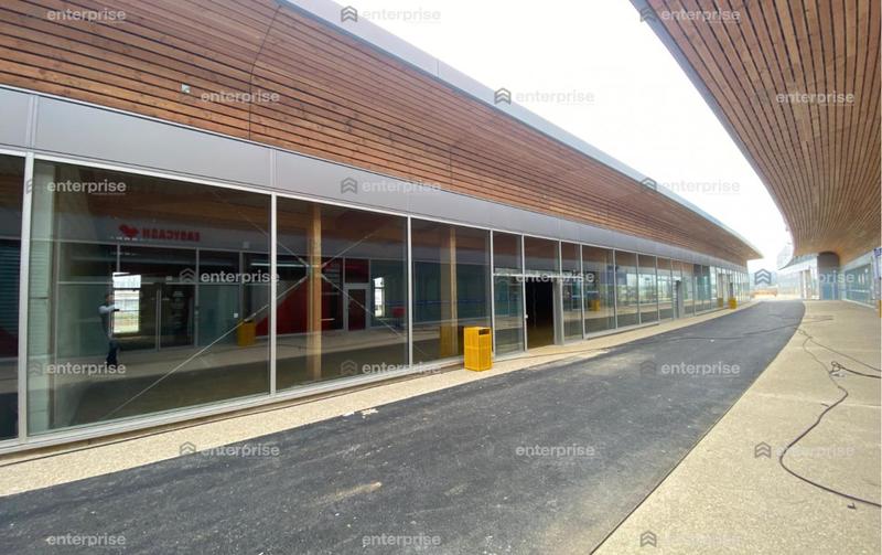 Local commercial - 830 m²