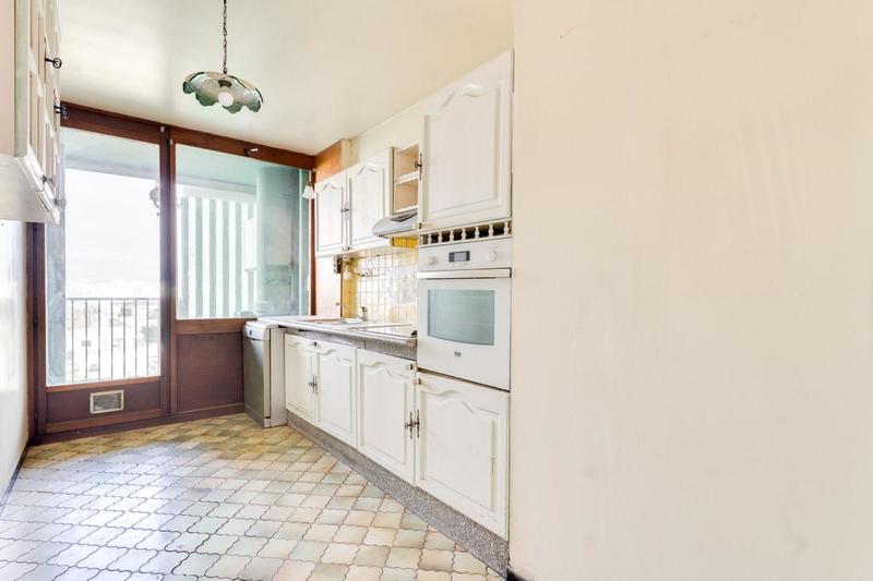 Appartement - 90 m² - 4 pièces