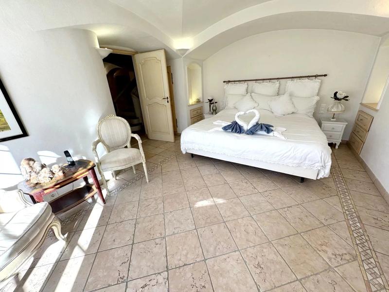 Villa - 280 m² - 5 pièces