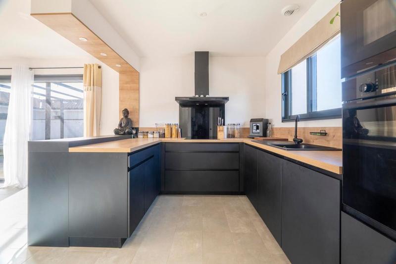 Maison - 97 m² - 4 pièces