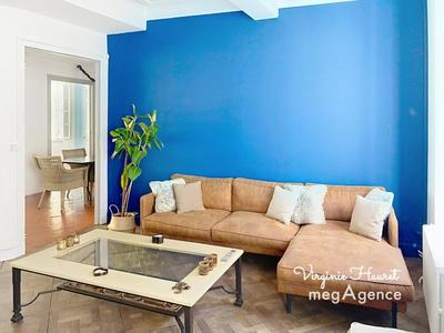 Maison - 270 m² - 10 pièces