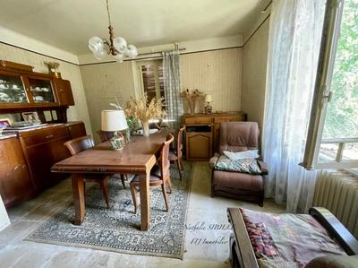 Maison - 346 m² - 15 pièces