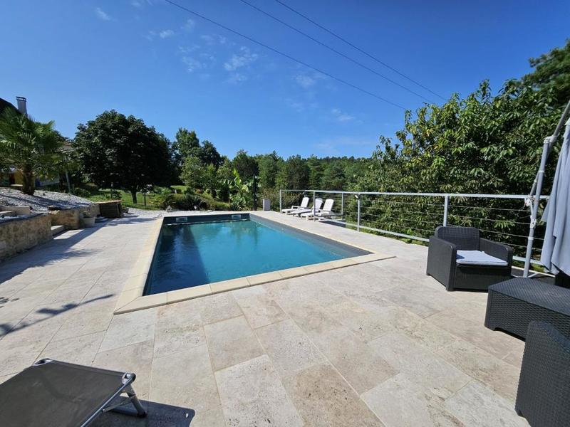 Maison - 150 m² - 5 pièces