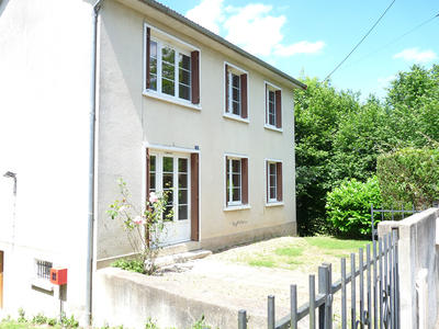 Maison - 95 m² - 5 pièces
