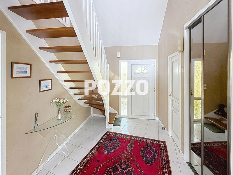 Maison - 159 m² - 7 pièces