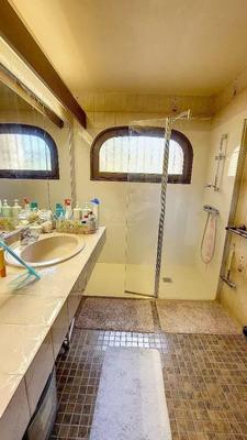 Maison - 210 m² - 7 pièces