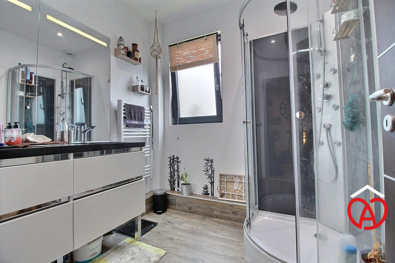 Maison - 106 m² - 5 pièces