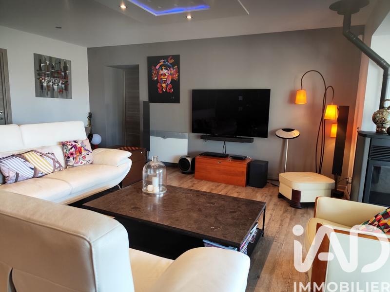 Maison - 200 m² - 7 pièces