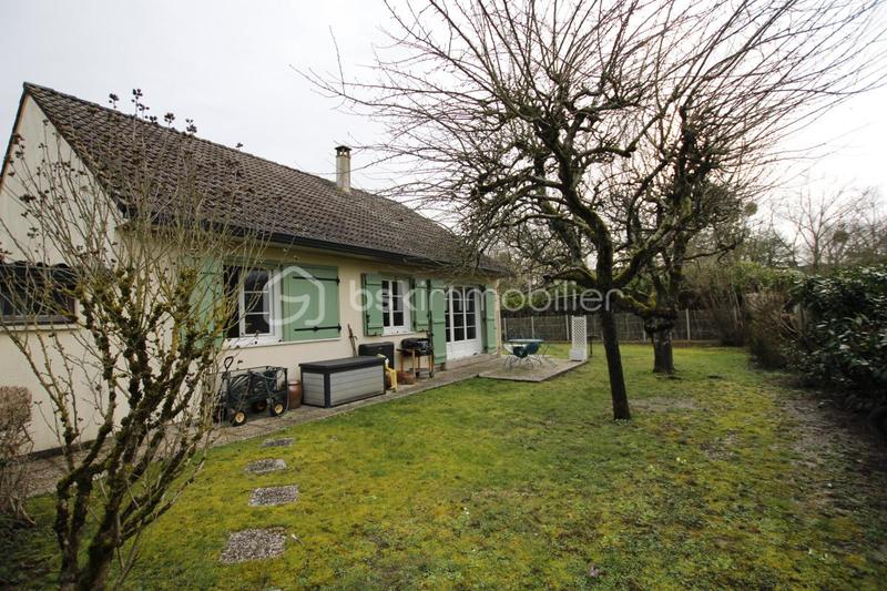 Maison traditionnelle - 85 m² - 3 pièces