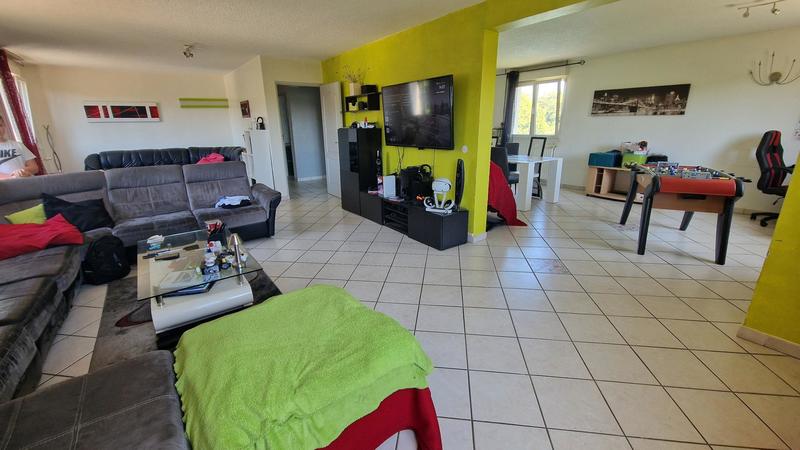 Maison - 255 m² - 9 pièces