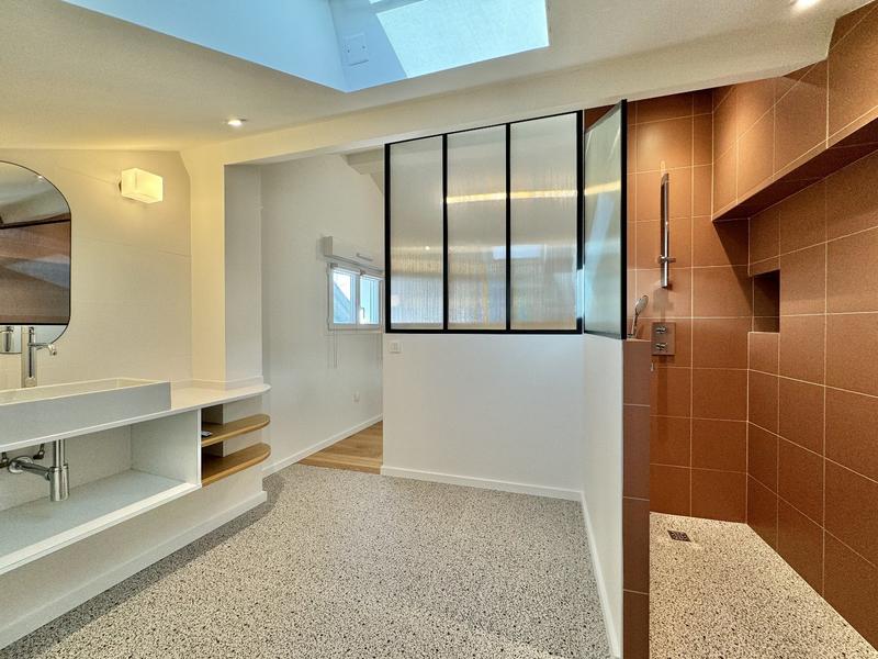 Maison - 192 m² - 8 pièces