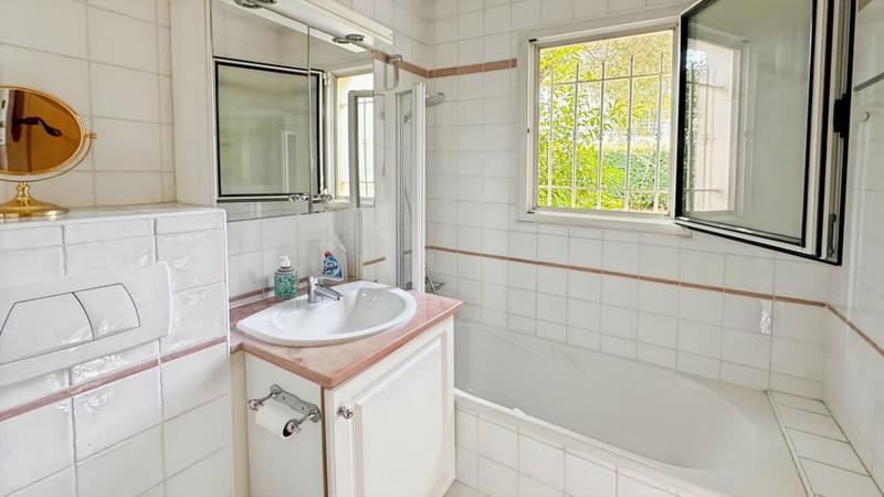 Appartement - 95 m² - 4 pièces