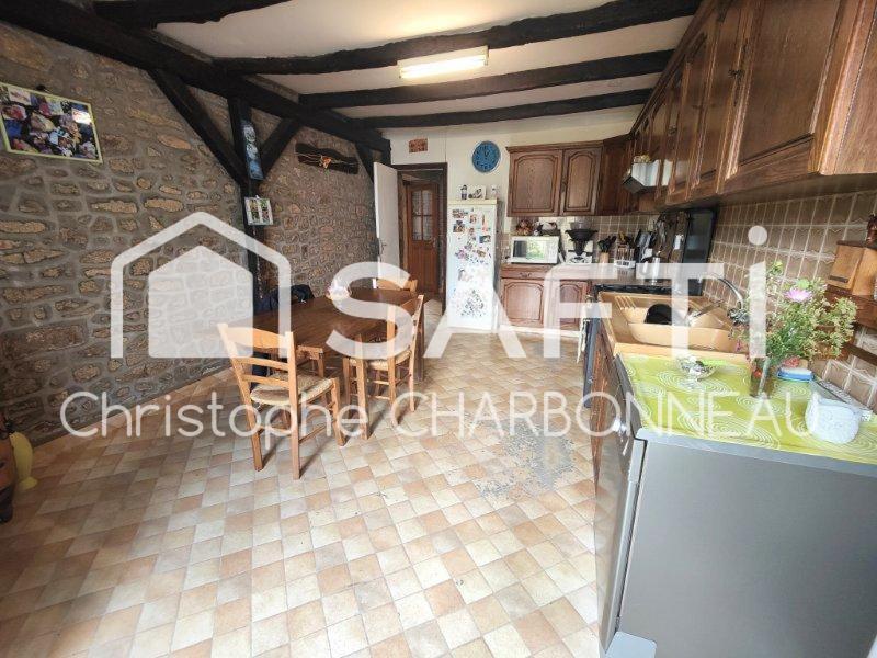 Propriété - 255 m² - 6 pièces