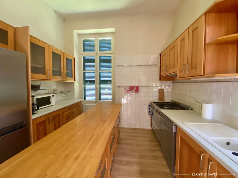 Château - 520 m² - 15 pièces