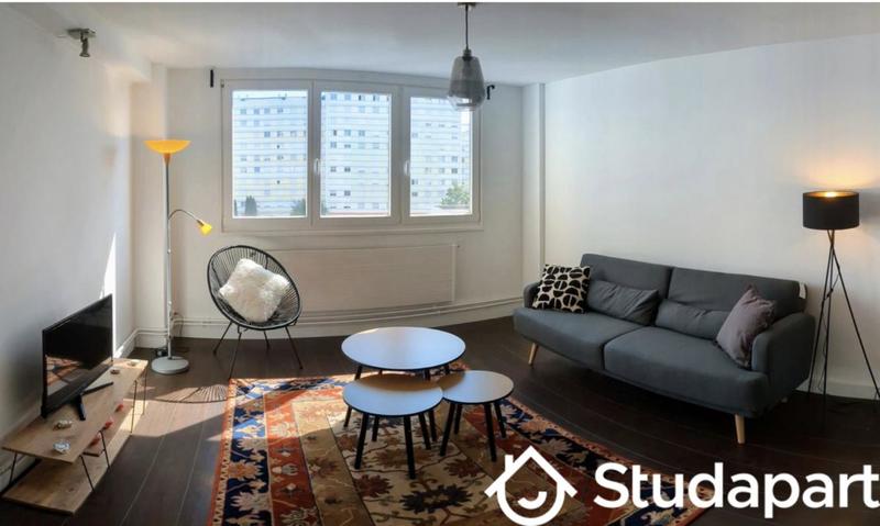 Chambre - 9 m² - 1 pièce