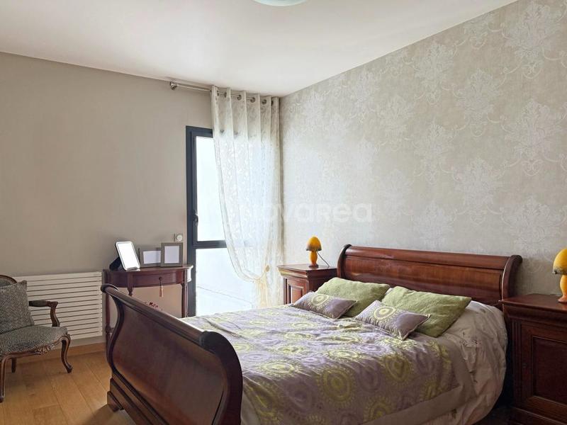 Appartement - 177 m² - 5 pièces