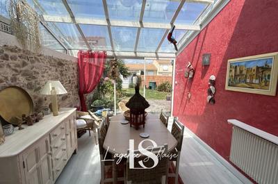 Maison - 187 m² - 6 pièces