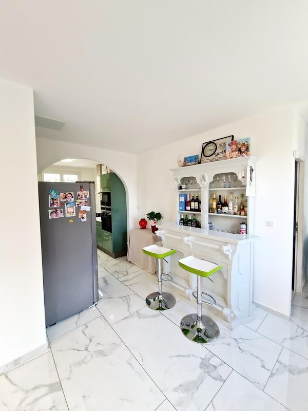 Appartement - 90 m² - 3 pièces