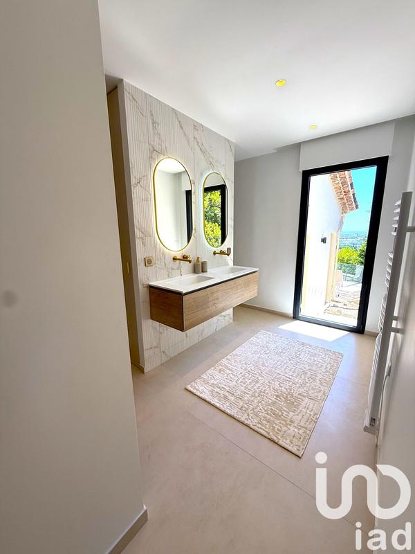 Maison de maîtres - 200 m² - 8 pièces