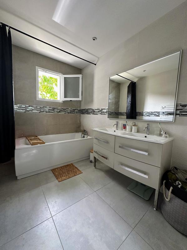 Maison - 114 m² - 4 pièces