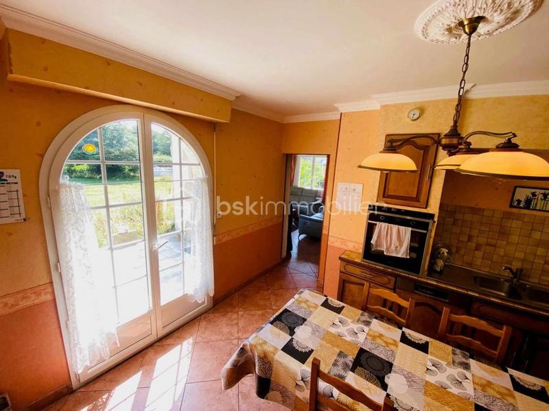 Demeure - 230 m² - 10 pièces