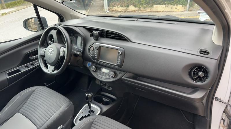 Toyota Yaris III 1.5 VVTi 100h Hybrid E-Cvt Dynamic - Automatique Entretien constructeur