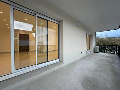 Appartement - 105 m² - 4 pièces