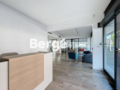 Bureau - 530 m²