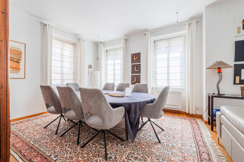 Appartement - 187 m² - 8 pièces