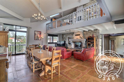 Villa - 320 m² - 7 pièces