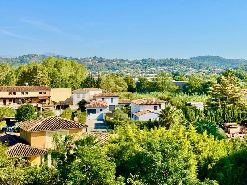 Appartement - 91 m² - 4 pièces