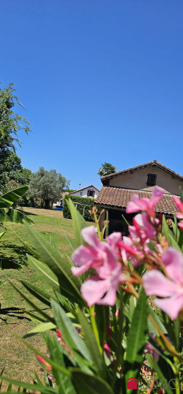 Maison traditionnelle - 169 m² - 6 pièces