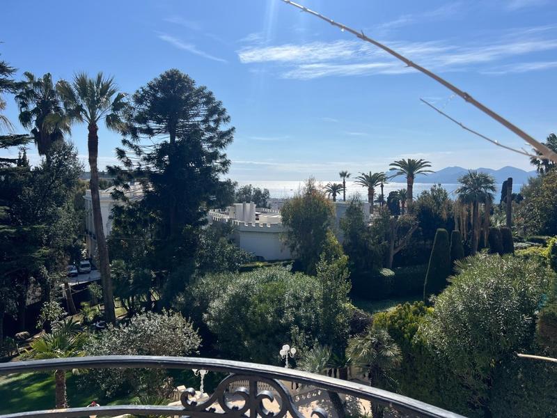 Villa - 500 m² - 10 pièces