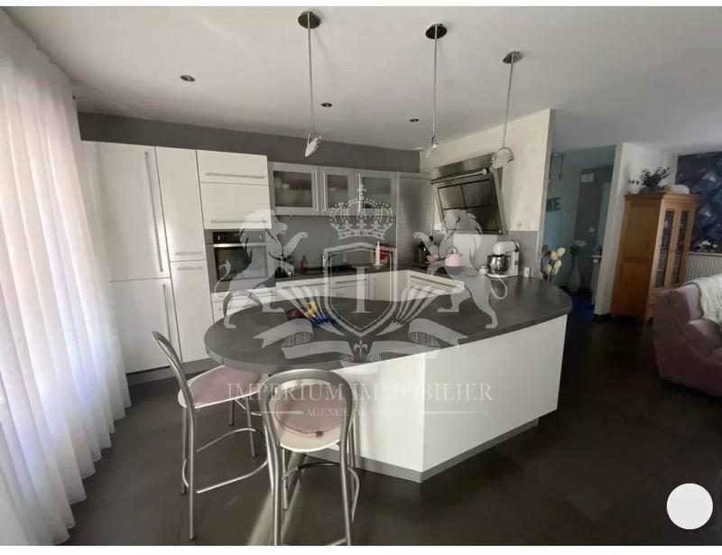 Maison - 140 m² - 4 pièces