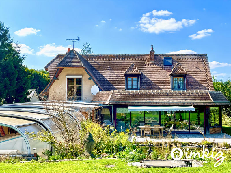 Maison - 214 m² - 4 pièces