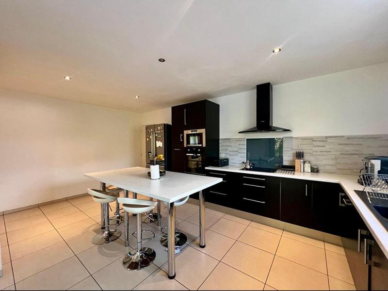 Maison - 140 m² - 4 pièces