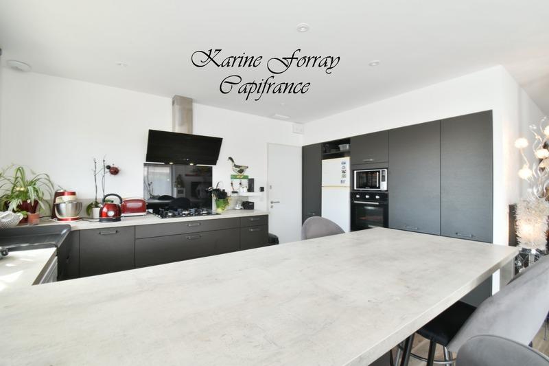 Maison - 107 m² - 5 pièces