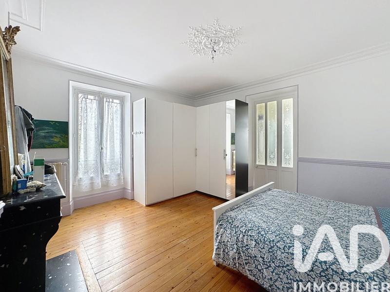 Maison - 262 m² - 7 pièces