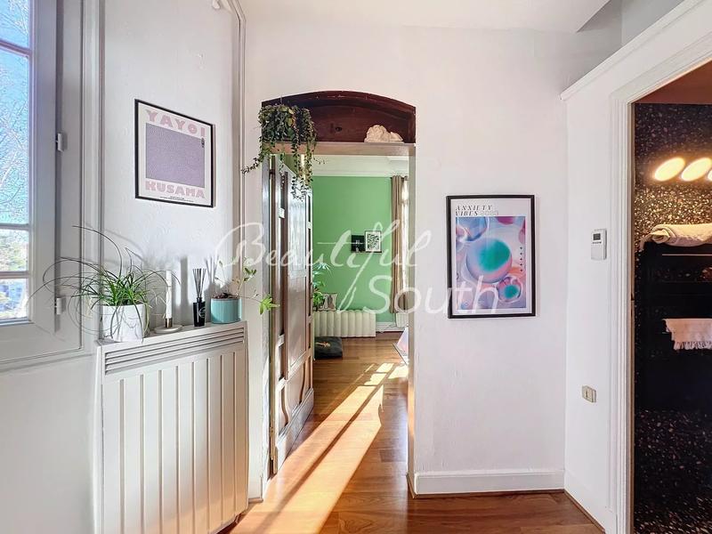 Appartement - 180 m² - 6 pièces