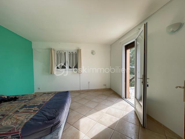 Maison traditionnelle - 116 m² - 4 pièces