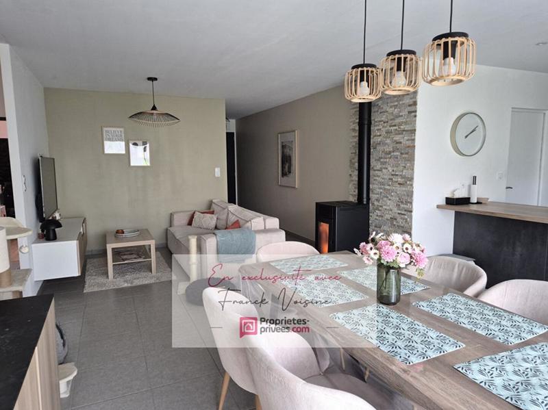 Maison - 90 m² - 5 pièces