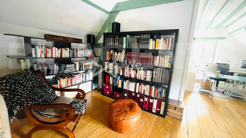 Maison - 261 m² - 8 pièces