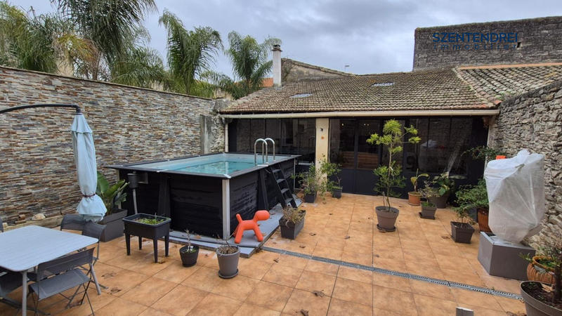 Maison - 207 m² - 6 pièces