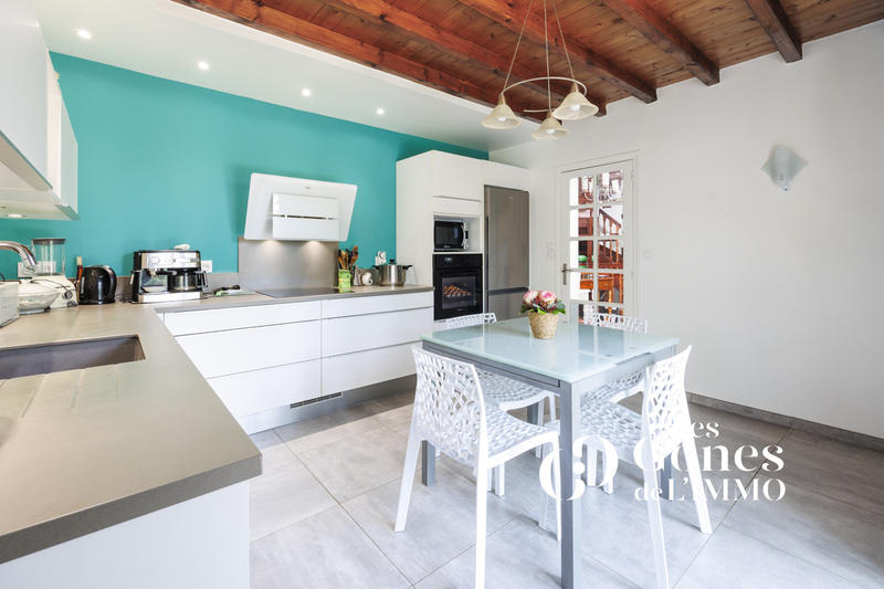 Villa - 185 m² - 7 pièces