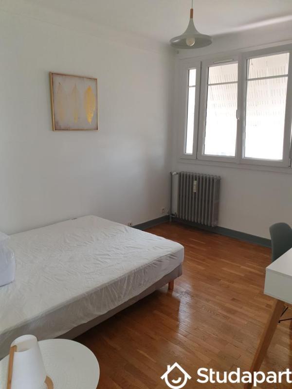 Chambre - 10 m² - 1 pièce