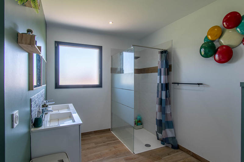 Maison - 179 m² - 6 pièces